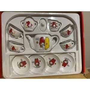 Sanrio, My Melody Porcelain Tea set 1Teapot, 4 Tea Cups, 1 Sugar Pot, 1 Milk jar